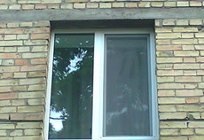 Двух створчатое ПВХ окно в гостиную комнату - 1400х1200 мм REHAU Euro 70